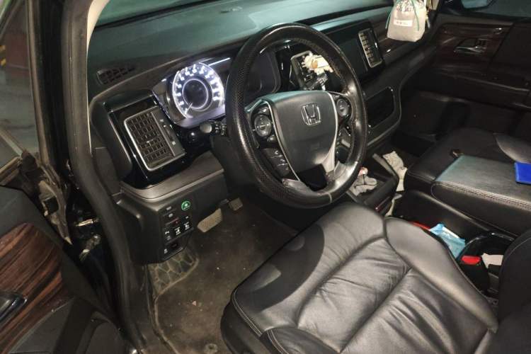 Used Honda Elysion 2016 2.4L Luxury Edition Driver Seat