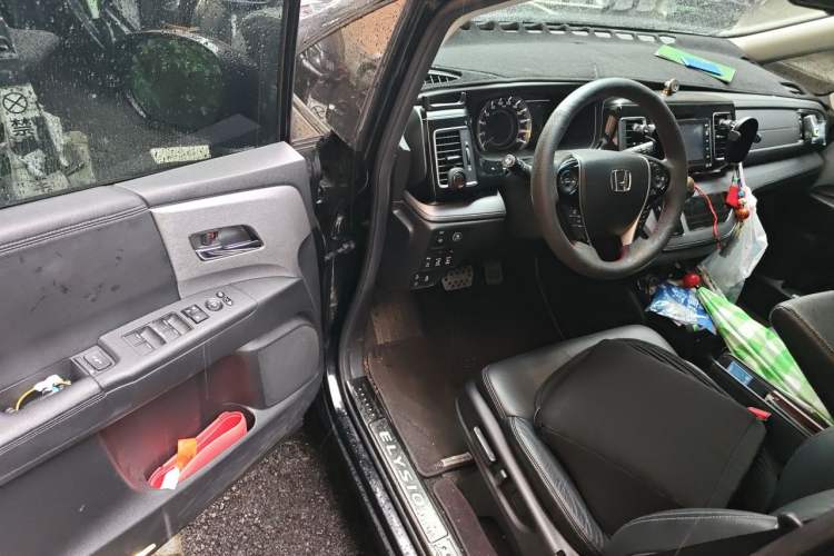 Used Honda Elysion 2016 2.4L Supreme Edition Driver Seat