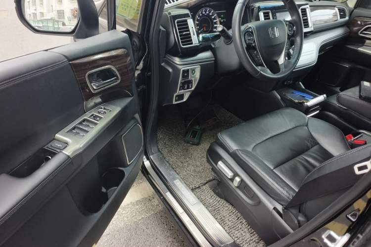 Used Honda Elysion 2016 2.4L Luxury Edition Driver Seat