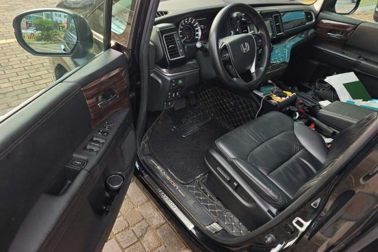 Used Honda Elysion 2016 2.4L Luxury Edition Driver Seat