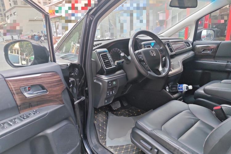 Used Honda Elysion 2016 2.4L Luxury Edition Driver Seat