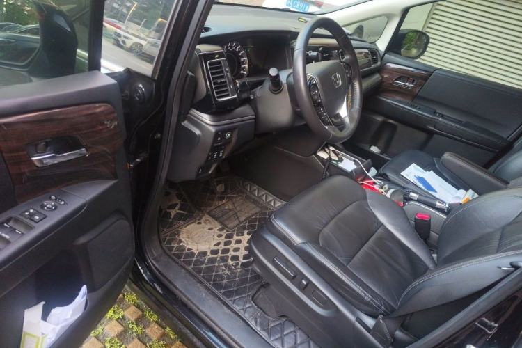 Used Honda Elysion 2016 2.4L Luxury Edition Driver Seat