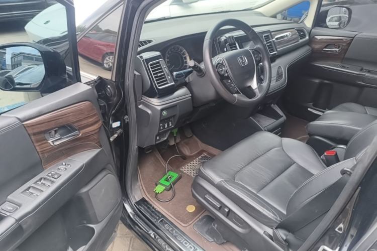 Used Honda Elysion 2016 2.4L Style Edition Driver Seat