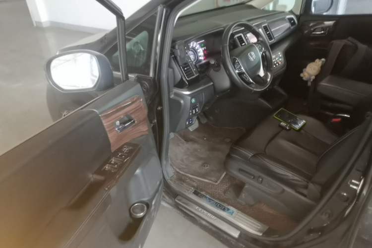 Used Honda Elysion 2016 2.4L Comfort Edition Driver Seat
