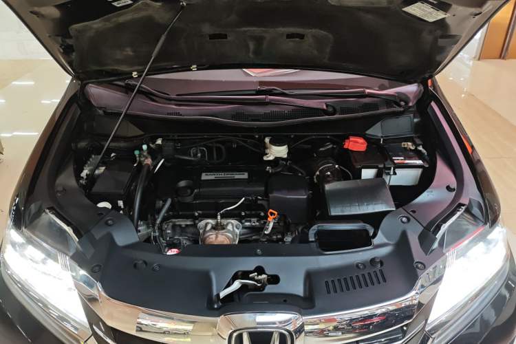 Used Honda Elysion 2016 2.4L Supreme Edition Engine Bay