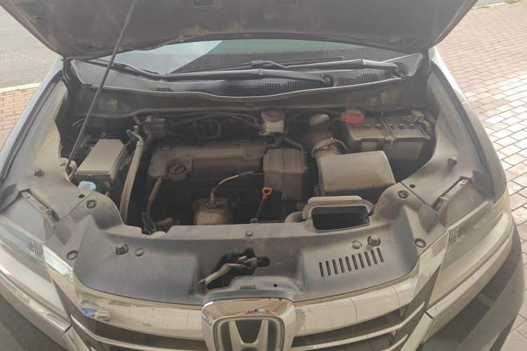 Used Honda Elysion 2016 2.4L Luxury Edition Engine Bay