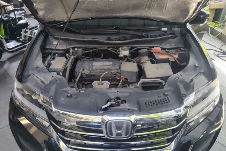 Used Honda Elysion 2016 2.4L Supreme Edition Engine Bay