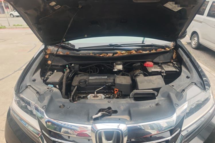 Used Honda Elysion 2016 2.4L Supreme Edition Engine Bay