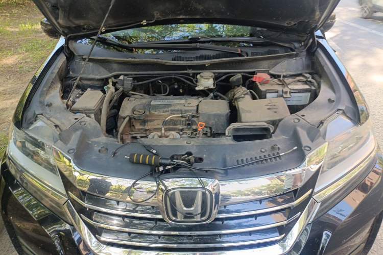 Used Honda Elysion 2016 2.4L Supreme Edition Engine Bay