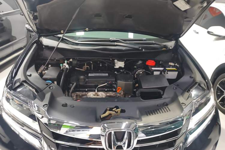 Used Honda Elysion 2016 2.4L Luxury Edition Engine Bay