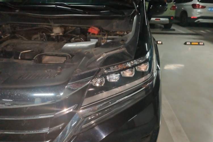 Used Honda Elysion 2016 2.4L Supreme Edition Engine Bay Left