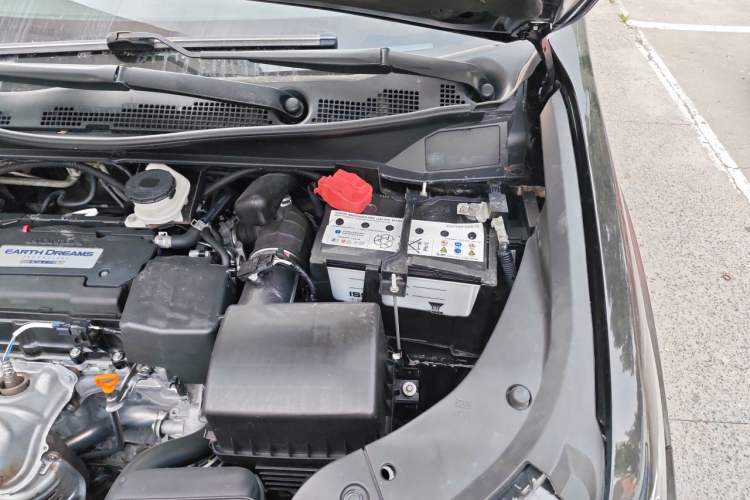 Used Honda Elysion 2016 2.4L Luxury Edition Engine Bay Left