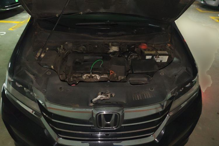 Used Honda Elysion 2016 2.4L Supreme Edition Engine Bay