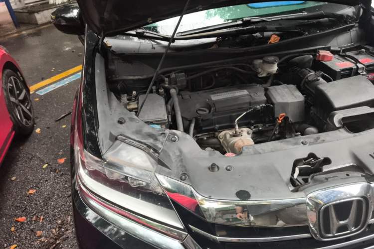 Used Honda Elysion 2016 2.4L Supreme Edition Engine Bay Right