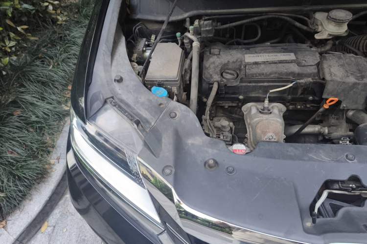 Used Honda Elysion 2016 2.4L Supreme Edition Engine Bay Right