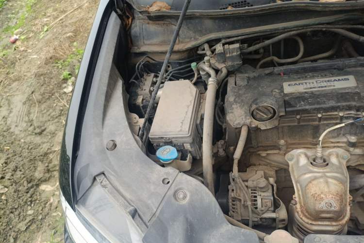 Used Honda Elysion 2016 2.4L Supreme Edition Engine Bay Right