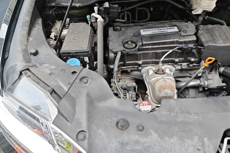 Used Honda Elysion 2016 2.4L Supreme Edition Engine Bay Right