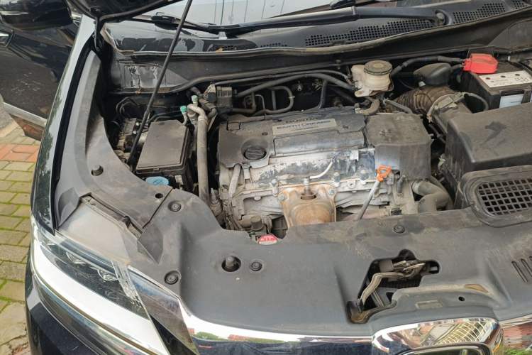 Used Honda Elysion 2016 2.4L Supreme Edition Engine Bay Right
