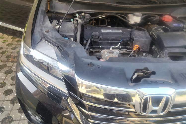 Used Honda Elysion 2016 2.4L Style Edition Engine Bay Right