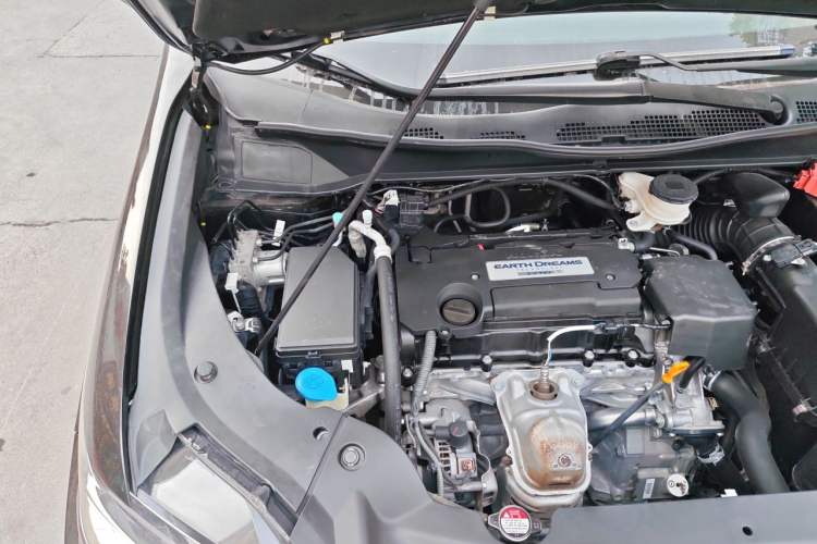 Used Honda Elysion 2016 2.4L Luxury Edition Engine Bay Right