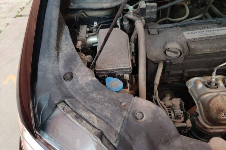 Used Honda Elysion 2016 2.4L Supreme Edition Engine Bay Right