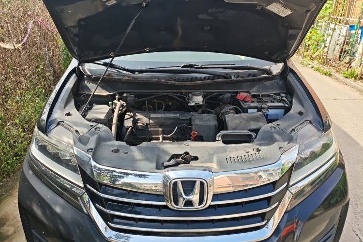 Used Honda Elysion 2016 2.4L Luxury Edition Engine Bay