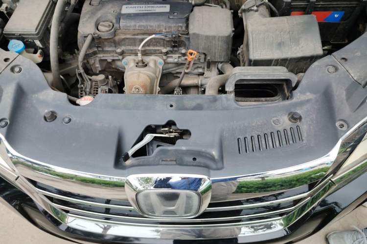 Used Honda Elysion 2016 2.4L Supreme Edition Engine Bay