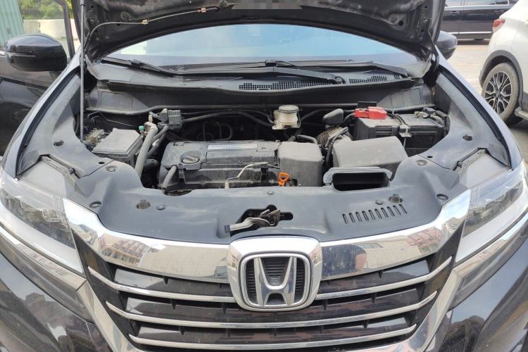 Used Honda Elysion 2016 2.4L Luxury Edition Engine Bay