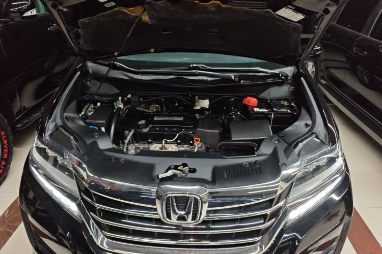Used Honda Elysion 2016 2.4L Luxury Edition Engine Bay