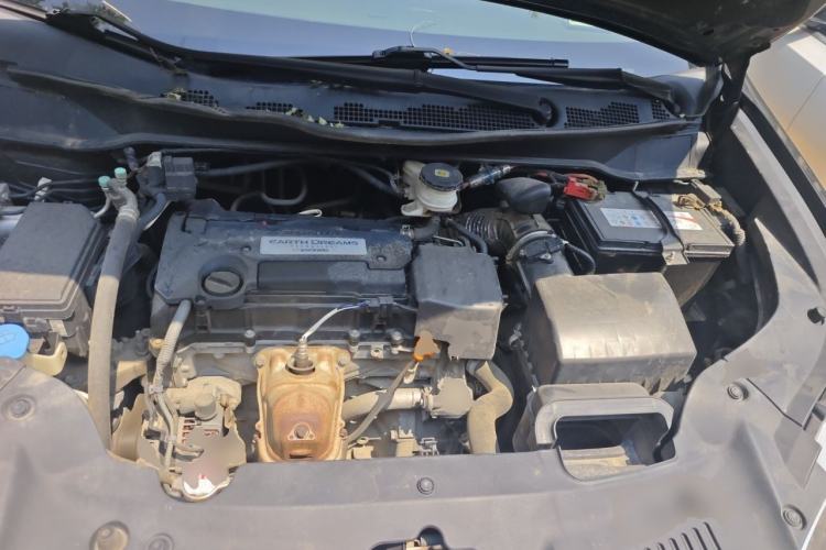 Used Honda Elysion 2016 2.4L Luxury Edition Engine Bay