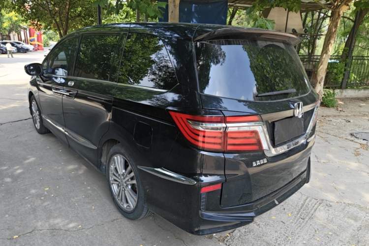 Used Honda Elysion 2016 2.4L Style Edition Exterior 2