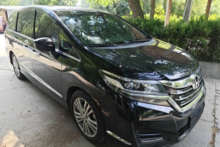 Used Honda Elysion 2016 2.4L Style Edition Front Right 45 Deg