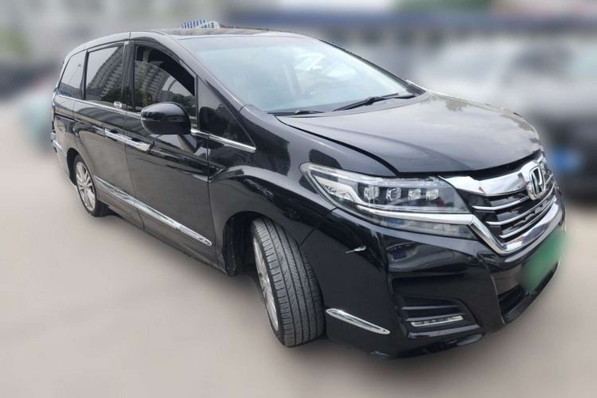 Used Honda Elysion 2016 2.4L Luxury Edition Front Right 45 Deg