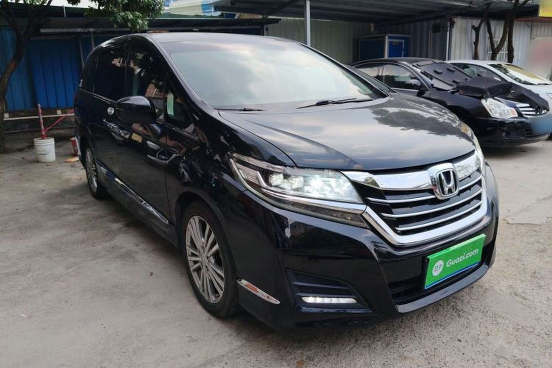 Used Honda Elysion 2016 2.4L Style Edition Front Right 45 Deg