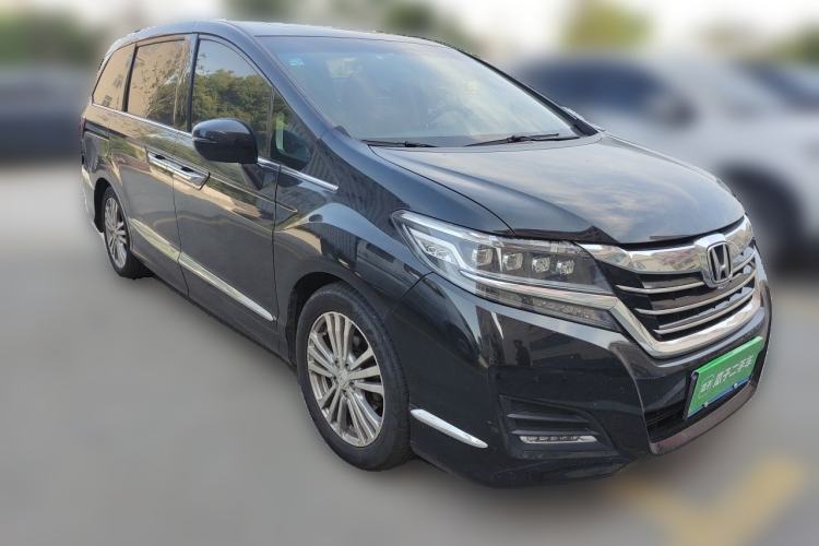 Used Honda Elysion 2016 2.4L Luxury Edition Front Right 45 Deg
