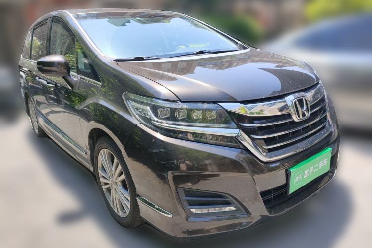 Used Honda Elysion 2016 2.4L Luxury Edition Front Right 45 Deg