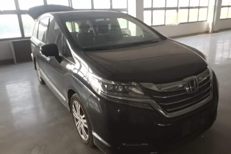 Used Honda Elysion 2016 2.4L Comfort Edition Front Right 45 Deg