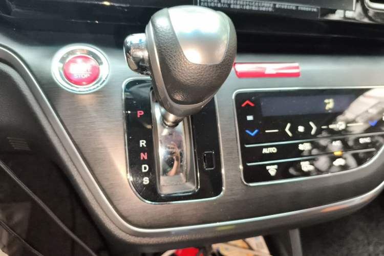 Used Honda Elysion 2016 2.4L Supreme Edition Gear Lever