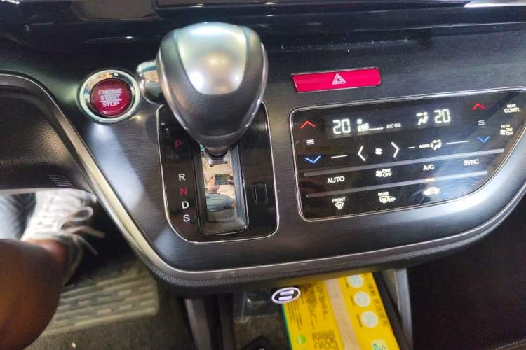 Used Honda Elysion 2016 2.4L Supreme Edition Gear Lever
