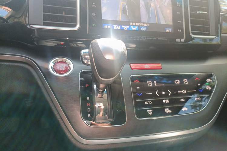 Used Honda Elysion 2016 2.4L Supreme Edition Gear Lever