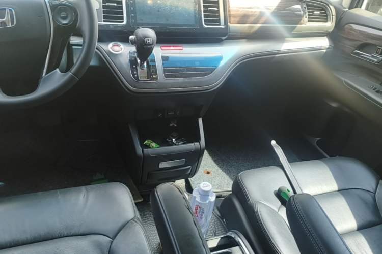 Used Honda Elysion 2016 2.4L Style Edition Gear Lever