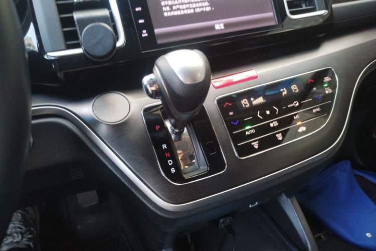 Used Honda Elysion 2016 2.4L Classic Edition Gear Lever