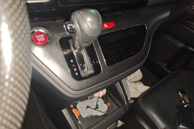 Used Honda Elysion 2016 2.4L Luxury Edition Gear Lever