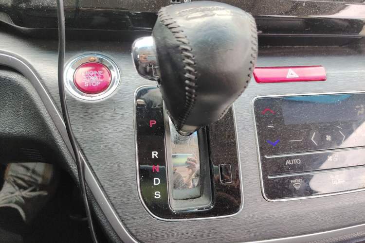 Used Honda Elysion 2016 2.4L Luxury Edition Gear Lever