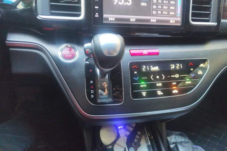 Used Honda Elysion 2016 2.4L Luxury Edition Gear Lever