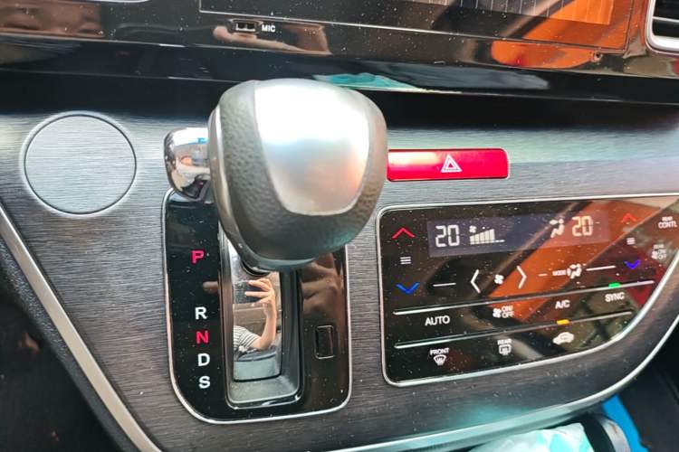 Used Honda Elysion 2016 2.4L Classic Edition Gear Lever
