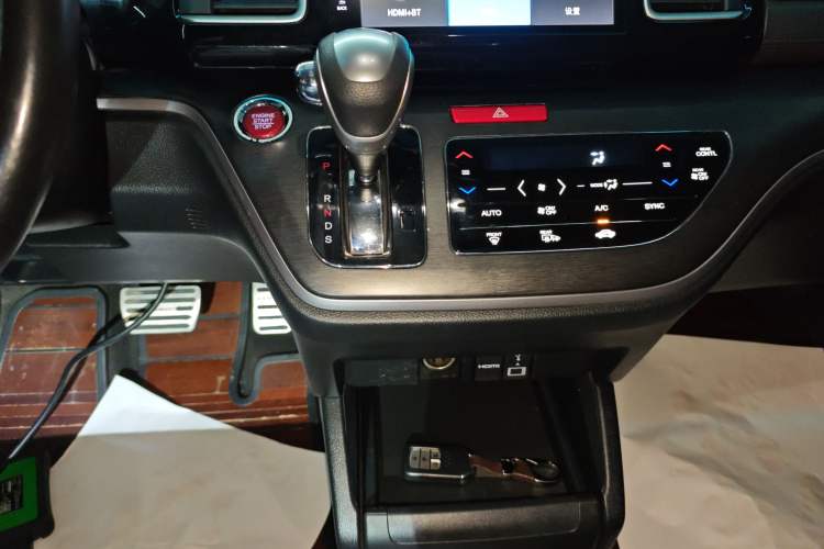 Used Honda Elysion 2016 2.4L Luxury Edition Gear Lever