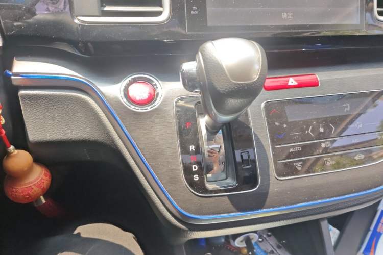 Used Honda Elysion 2016 2.4L Luxury Edition Gear Lever