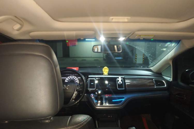 Used Honda Elysion 2016 2.4L Luxury Edition Headliner