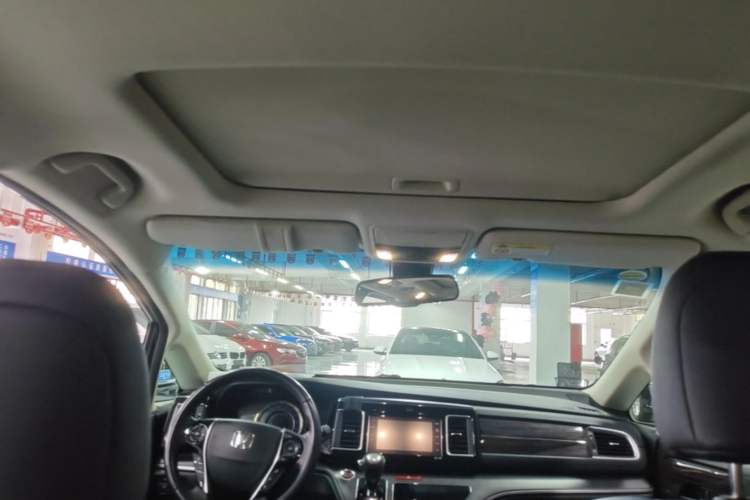 Used Honda Elysion 2016 2.4L Supreme Edition Headliner